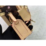 2025年5月28日入荷Louis Vuitton バッグ【Camera Box】村上隆） M14173 M10079 Camera Box  Monogram21.5 x 10.5 x 17.5 CM 人気の新作/誕生日プレゼント/ZC工