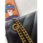 2025年5月29日入荷新作 Balenciaga  crush  SIZE：39.9*24.9*13    お安い/人気/革/バッグ/XX工場