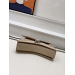 2025年5月29日入荷新作 Balenciaga Crush SIZE：21x4.5x15cm    お安い/人気/革/バッグ/XX工場