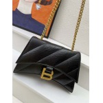 2025年5月29日入荷新作 Balenciaga Crush SIZE：21x4.5x15cm    お安い/人気/革/バッグ/XX工場