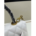 2025年5月29日入荷新作   Chanel  coco handle  Coco  SIZE22x15x8 お安い/人気/革/バッグ/XX工場