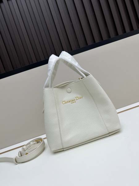 2025年5月29日入荷新作 Dior signature ...