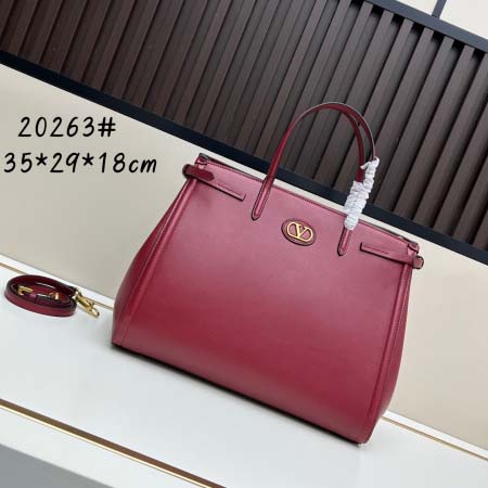 2025年5月29日入荷新作 VALENTINO GARAV...