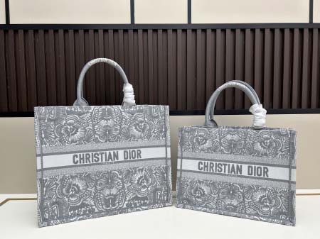 2025年5月29日入荷新作Dior Book Tote】 ...