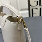 2025年5月29日入荷新作CELINE LouiseSIZE:13.5*16*10cmお安い/人気/革/バッグ/XX工場