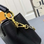 2025年5月29日入荷新作Louis Vuitton M12935 Capucines CapucinesChain On You Monogram SIZE::21×14×8cmお安い/人気/革/バッグ/XX工場