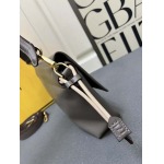 2025年5月29日入荷新作 Fendi SIZE:26.5X18X8.5Cmお安い/人気/革/バッグ/XX工場