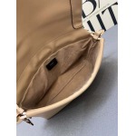 2025年5月29日入荷新作 Fendi SIZE:26.5X18X8.5Cmお安い/人気/革/バッグ/XX工場