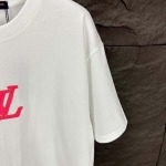 2025年5月30日入荷新作Louis Vuitton半袖 tシャツ高品質/人気/誕生日プレゼント/DR工場S-2XL