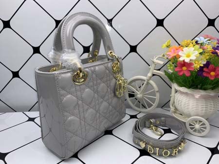 2025年6月5日入荷新作20CMx16.5CMx8CM  Lady Diorお安い/人気/革/バッグ/SY工場