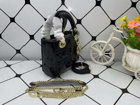 2025年6月5日入荷新作17CMx15CMx7CM  Lady Diorお安い/人気/革/バッグ/SY工場