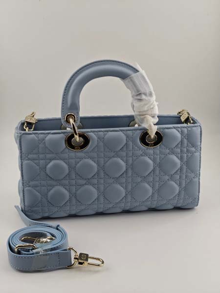 2025年6月5日入荷新作150  Dior 26CM-Lady Dior    お安い/人気/革/バッグ/SY工場