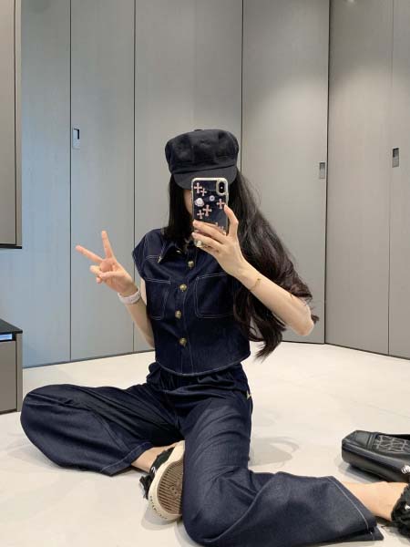 2025年6月18日入荷春夏新作VALENTINOデニム セット上下ファッション/誕生日プレゼント/贈り物 can工場