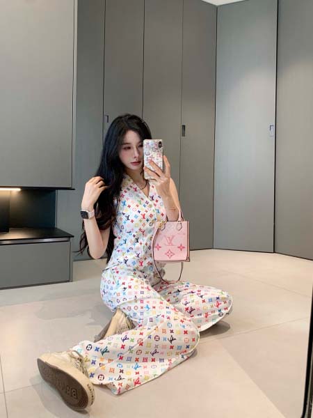 2025年6月18日入荷春夏新作Louis Vuittonセット上下ファッション/誕生日プレゼント/贈り物 can工場