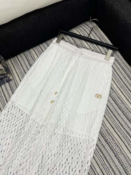 2025年6月18日入荷春夏新作VALENTINOズボンファッション/誕生日プレゼント/贈り物 can工場