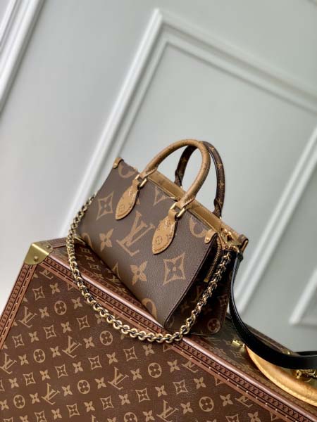 2025年6月26日入荷Louis Vuitton バッグ OnTheGo East West Monogram Giant Monogram Reverse Giant 高品質人気の新作/誕生日プレゼント/SQ工場