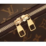 2025年6月26日入荷Louis Vuitton バッグ Toiletry Bag 2 Compartments Monogram Monogram :M11750:24CMx13CMx13CM 高品質人気の新作/誕生日プレゼント/SQ工