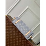 2025年6月26日Louis Vuitton バッグCarryAll  2005  Monogram Denim  13 Zippy :M13289:39CMx30CMx15CM 高品質人気の新作/誕生日プレゼント/SQ工場