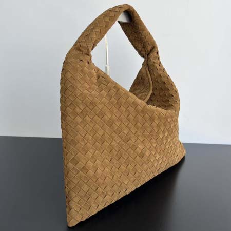 2025年7月7日入荷新作Bottega Veneta   763970   54x24x13  極品/正規品同様/人気/革/バッグ/AJ工場