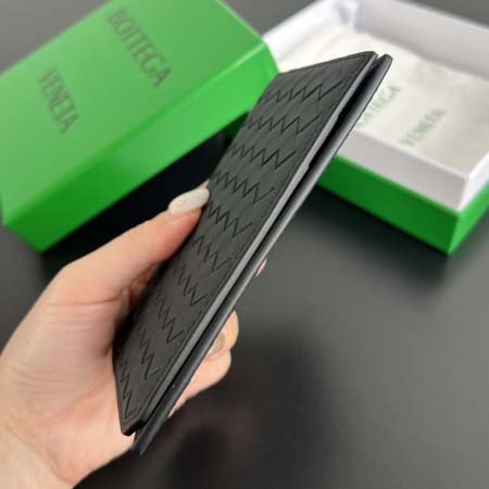 2025年7月7日入荷新作  Bottega Veneta 817398   13.3x9.5 極品/正規品同様/人気/革/バッグ/AJ工場