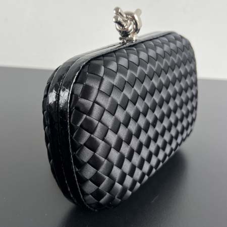 2025年7月7日入荷新作 Bottega Veneta Knot  717622  knot Logo  20x12x5.5 極品/正規品同様/人気/革/バッグ/AJ工場