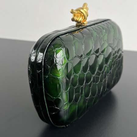 2025年7月7日入荷新作 Bottega Veneta Knot  717622 knot 20x12x5.5 極品/正規品同様/人気/革/バッグ/AJ工場