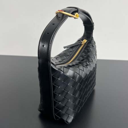 2025年7月8日入荷新作#Bottega Veneta   Wallace 815395   22x13x9.5 極品/正規品同様/人気/革/バッグ/AJ工場