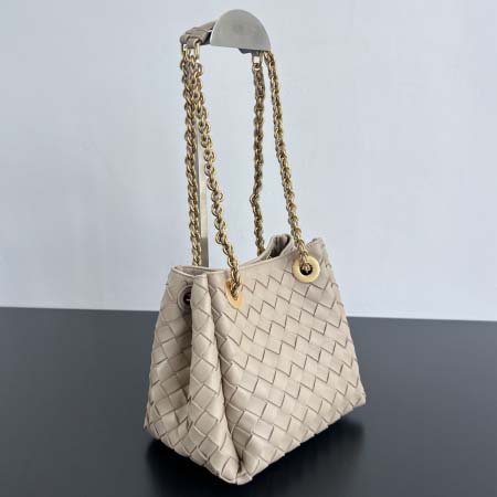 2025年7月9日入荷新作#Bottega Veneta  817175  Size21X17X16.5cm 極品/正規品同様/人気/革/バッグ/AJ工場