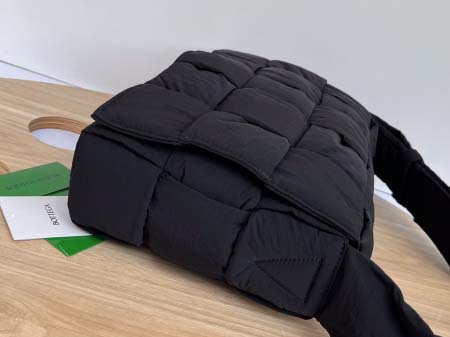 2025年7月9日入荷新作#Bottega Veneta#70529  Cassette  S38x24cm  極品/正規品同様/人気/革/バッグ/AJ工場