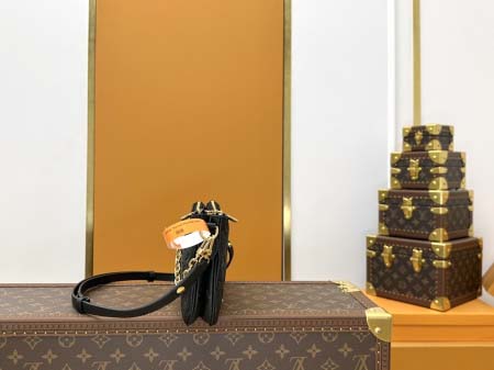 2025年7月10日入荷新作M83301 Liv pochetteMonogram Empreinte  24.5 x 13.5 x 6.5極品/正規品同様/人気/革/バッグルイヴィトン/CX工場