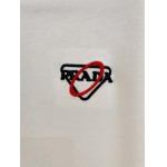 2025年7月1日入荷新作Prada半袖Tシャツ 高级品超厳選★入手困難/誕生日プレゼント/MF工場