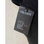 2025年7月1日入荷新作Prada半袖Tシャツ 高级品超厳選★入手困難/誕生日プレゼント/MF工場