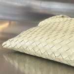 2025年7月7日入荷新作Bottega Veneta   763970   54x24x13  極品/正規品同様/人気/革/バッグ/AJ工場