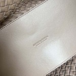 2025年7月7日入荷新作#BCabat 608810  Logo  Bottega Veneta  45cm  32x23x16    極品/正規品同様/人気/革/バッグ/AJ工場