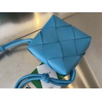 2025年7月7日入荷新作 Bottega Veneta  701915 Cassette  14x14x7  極品/正規品同様/人気/革/バッグ/AJ工場