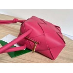 2025年7月7日入荷新作 Bottega Veneta  701915 Cassette  14x14x7  極品/正規品同様/人気/革/バッグ/AJ工場