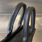 2025年7月7日入荷新作Bottega Veneta 24776778 Mini   11*22*5.5 cm 極品/正規品同様/人気/革/バッグ/AJ工場