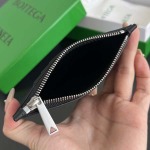 2025年7月7日入荷新作  Bottega Veneta 805827  Size12*7*0.5cm 極品/正規品同様/人気/革/バッグ/AJ工場