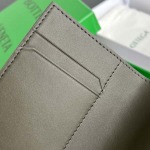 2025年7月7日入荷新作  Bottega Veneta 817398   13.3x9.5 極品/正規品同様/人気/革/バッグ/AJ工場