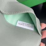 2025年7月7日入荷新作  Bottega Veneta 607482  13.3x9.5 極品/正規品同様/人気/革/バッグ/AJ工場