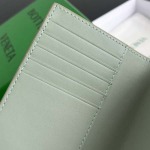 2025年7月7日入荷新作  Bottega Veneta 607482  13.3x9.5 極品/正規品同様/人気/革/バッグ/AJ工場