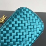 2025年7月7日入荷新作 Bottega Veneta Knot  717622  knot Logo  20x12x5.5 極品/正規品同様/人気/革/バッグ/AJ工場