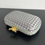 2025年7月7日入荷新作 Bottega Veneta Knot  717622  knot Logo  20x12x5.5 極品/正規品同様/人気/革/バッグ/AJ工場