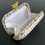 2025年7月7日入荷新作 Bottega Veneta Knot  717622  knot Logo  20x12x5.5 極品/正規品同様/人気/革/バッグ/AJ工場