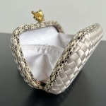 2025年7月7日入荷新作 Bottega Veneta Knot  717622  knot Logo  20x12x5.5 極品/正規品同様/人気/革/バッグ/AJ工場