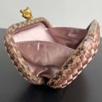 2025年7月7日入荷新作 Bottega Veneta Knot  717622  knot Logo  20x12x5.5 極品/正規品同様/人気/革/バッグ/AJ工場