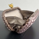 2025年7月7日入荷新作 Bottega Veneta Knot  717622  knot Logo  20x12x5.5 極品/正規品同様/人気/革/バッグ/AJ工場
