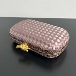 2025年7月7日入荷新作 Bottega Veneta Knot  717622  knot Logo  20x12x5.5 極品/正規品同様/人気/革/バッグ/AJ工場