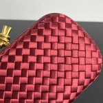 2025年7月7日入荷新作 Bottega Veneta Knot  717622  knot Logo  20x12x5.5 極品/正規品同様/人気/革/バッグ/AJ工場