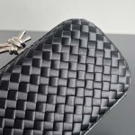 2025年7月7日入荷新作 Bottega Veneta Knot  717622  knot Logo  20x12x5.5 極品/正規品同様/人気/革/バッグ/AJ工場